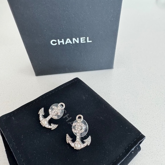 Chanel Anker Earings - Picture 3 of 3